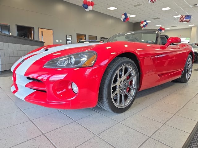 2004 Dodge Viper SRT10