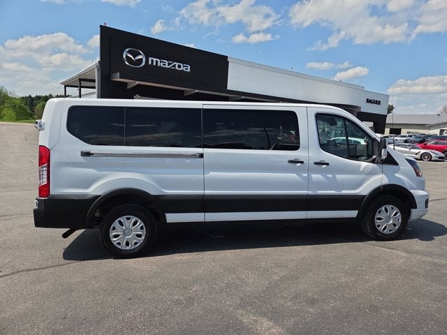 2023 Ford Transit Passenger Wagon XLT
