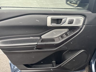 2020 Ford Explorer Base