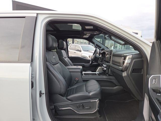 2025 Ford F-250 Super Duty Platinum