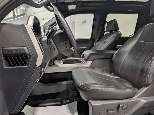 2022 Ford F-250 Super Duty LARIAT