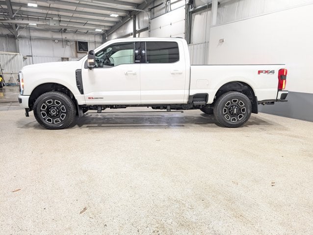 2025 Ford F-350 Super Duty Platinum