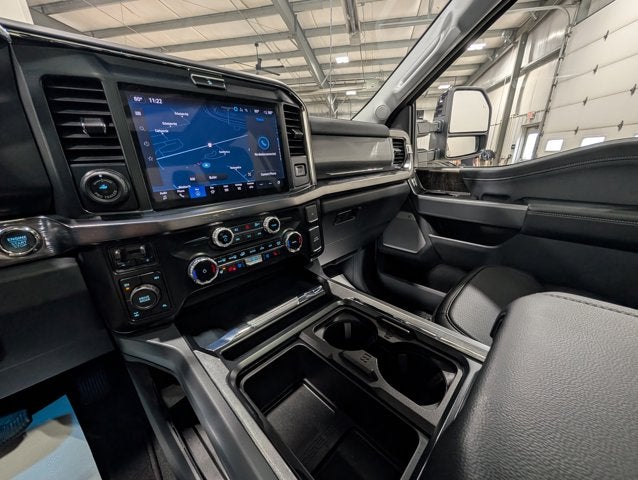 2025 Ford F-350 Super Duty LARIAT