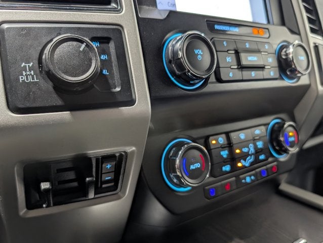 2020 Ford F-350 Super Duty LARIAT