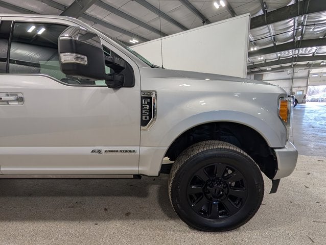 2017 Ford F-350 Super Duty Platinum