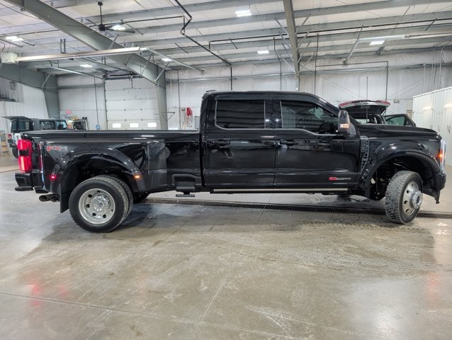 2026 Ford F-450 Super Duty Platinum