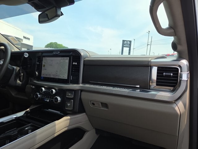 2025 Ford F-450 Super Duty Platinum