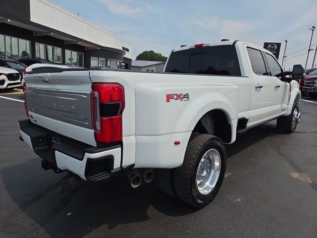 2025 Ford F-450 Super Duty Platinum