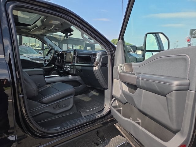 2025 Ford F-450 Super Duty LARIAT