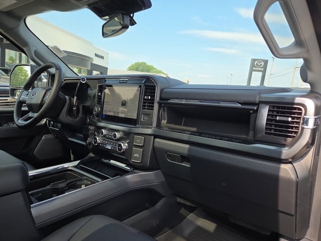 2025 Ford F-450 Super Duty LARIAT