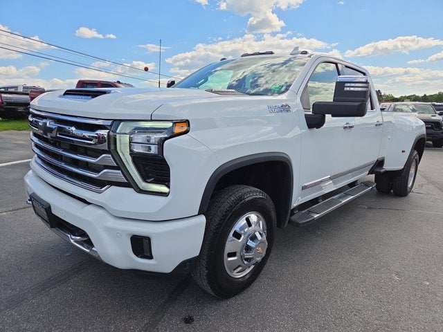 2025 Chevrolet Silverado 3500HD High Country