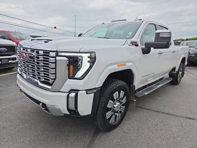 2025 GMC Sierra 3500HD Denali