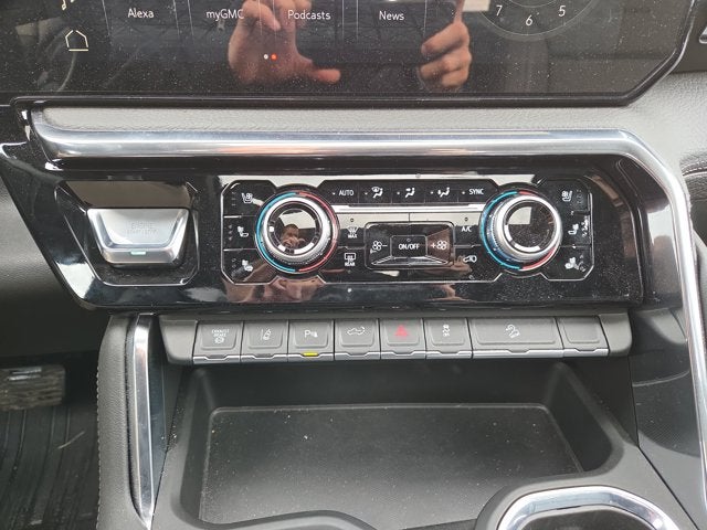 2025 GMC Sierra 3500HD Denali