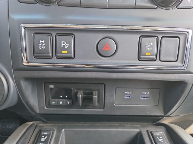 2024 Nissan Titan SV