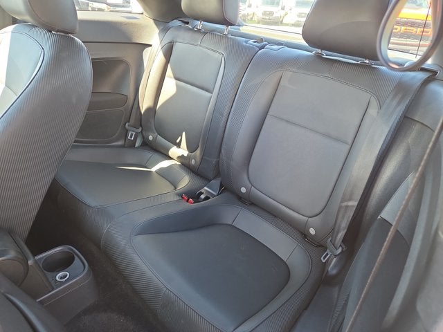 2016 Volkswagen Beetle Base