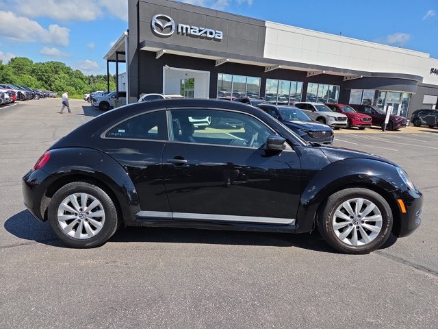 2016 Volkswagen Beetle Base