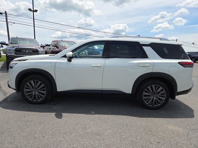 2023 Nissan Pathfinder SL