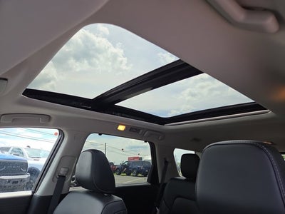 2023 Nissan Pathfinder SL