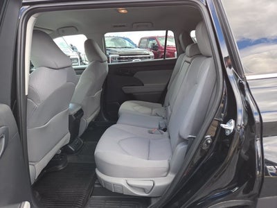 2021 Toyota Highlander LE