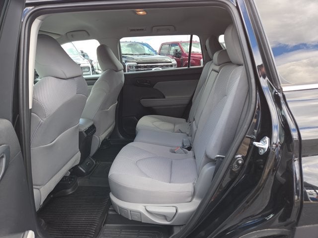 2021 Toyota Highlander LE