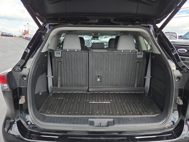 2021 Toyota Highlander LE