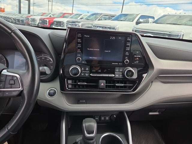2021 Toyota Highlander LE