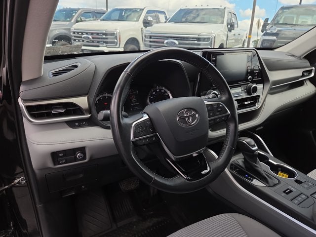 2021 Toyota Highlander LE