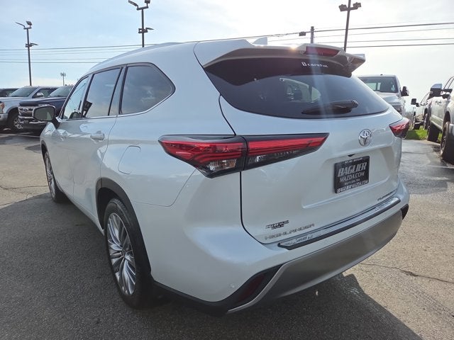 2022 Toyota Highlander Platinum
