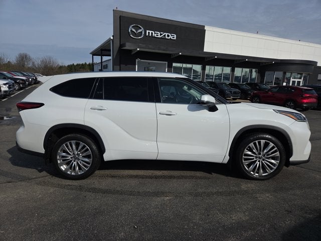 2022 Toyota Highlander Platinum