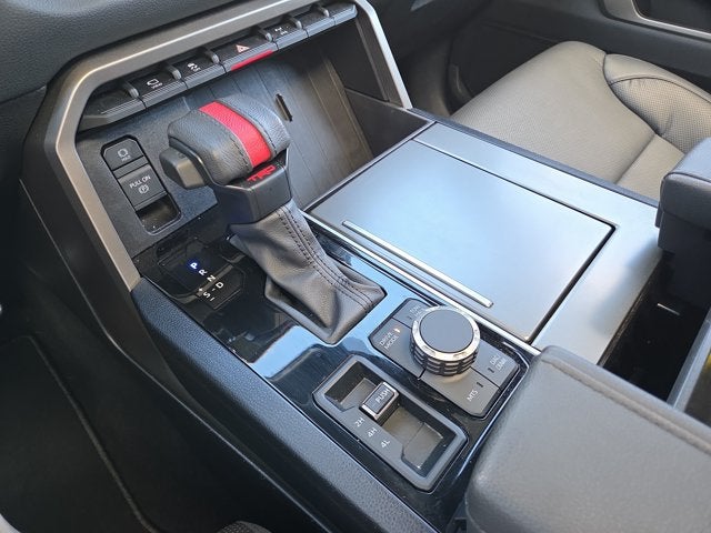 2025 Toyota Sequoia Platinum